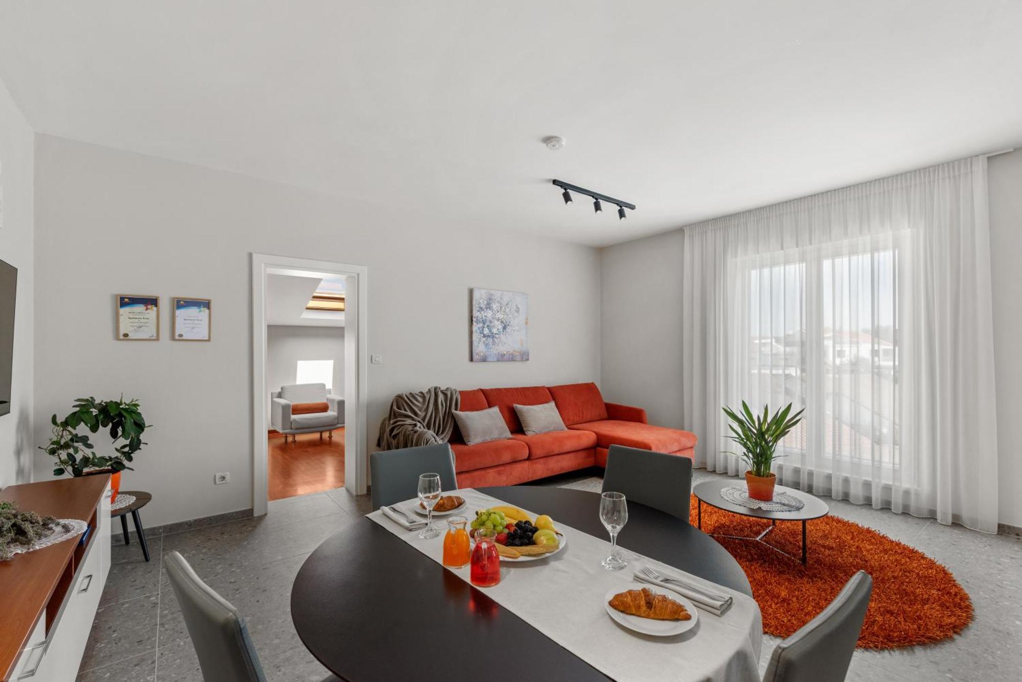 Apartment Complex Irena With Pool Porec Bagian luar foto